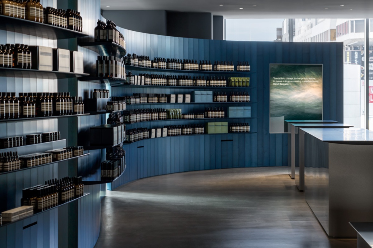 男士專用洗發(fā)水：采用天然植物提取物，不含硅油